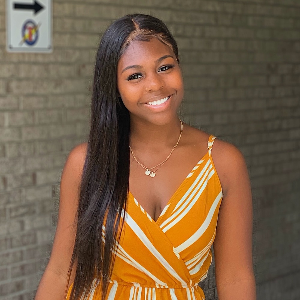 Meet your Posher, Sakiya